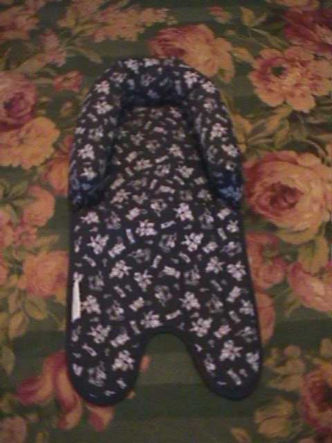 carters-navy-head-positioner.jpg