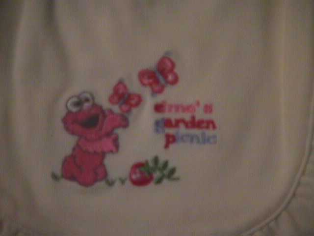 elmos-secret-garden-outfit-bib.jpg