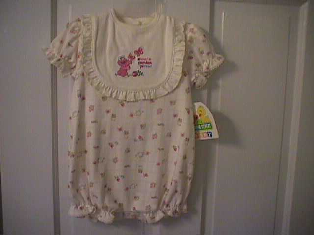 elmos-secret-garden-outfit.jpg