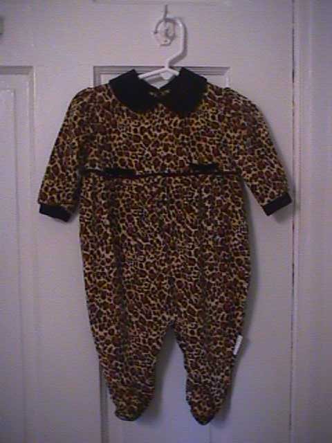one-piece-lepord-outfit.jpg